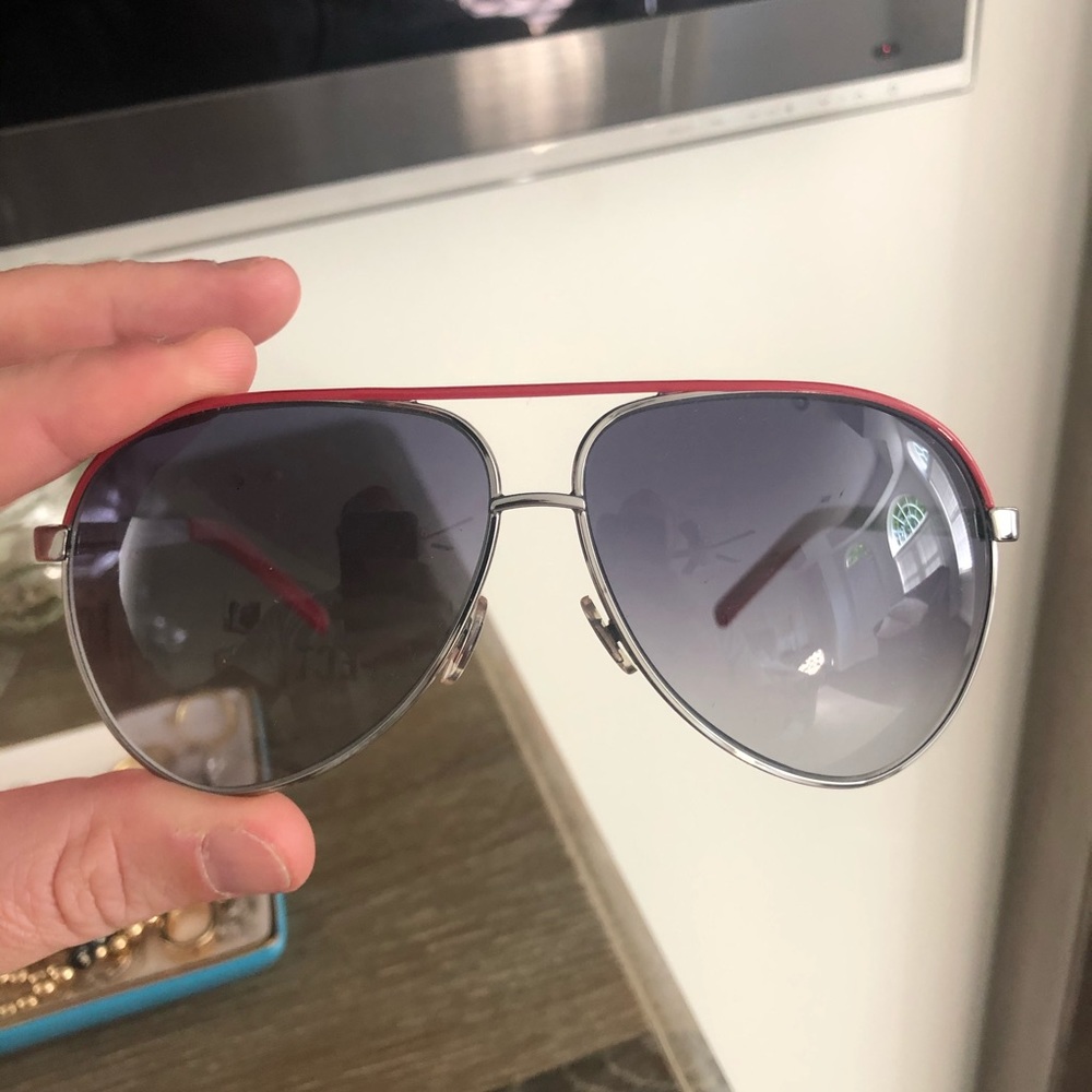Gucci aviator sunglasses